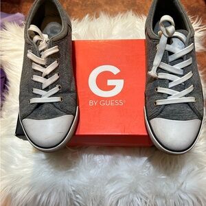 GUESS Women's Gray and White Sneakers